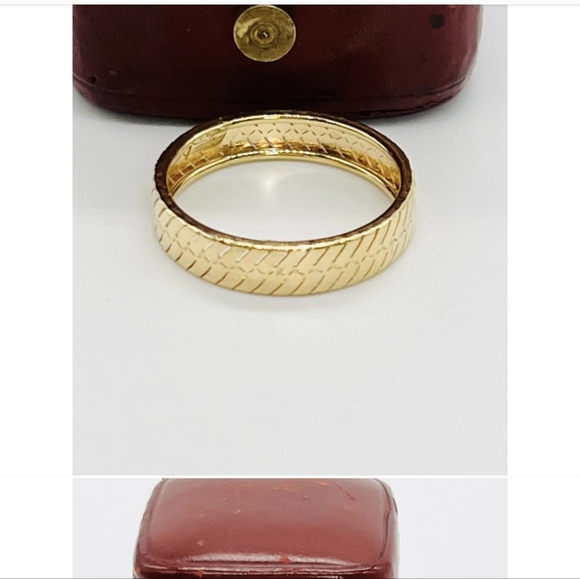 14K Gold Herringbone Ring • Stacking Ring • Gold Band • Herringbone Band - Picture 3 of 5